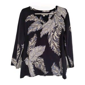 Chicos Vneck leaf printed long sleeve shirt 3(XL)